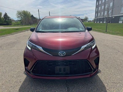 2022 Toyota Sienna XSE 7 Passenger