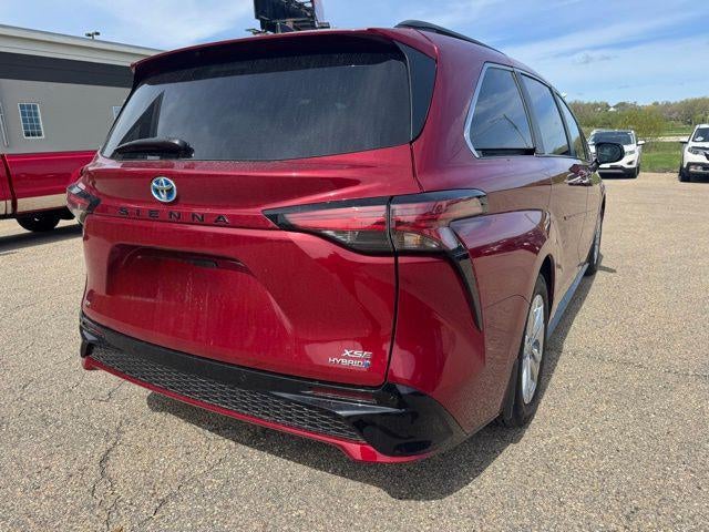 2022 Toyota Sienna XSE 7 Passenger