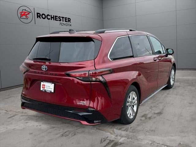 2022 Toyota Sienna XSE 7 Passenger
