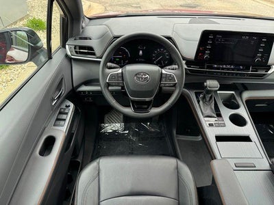 2022 Toyota Sienna XSE 7 Passenger