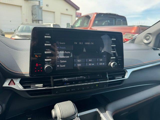 2022 Toyota Sienna XSE 7 Passenger