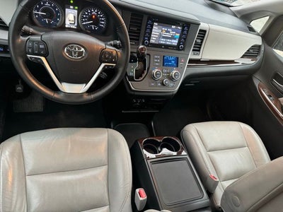 2020 Toyota Sienna Limited Premium 7 Passenger