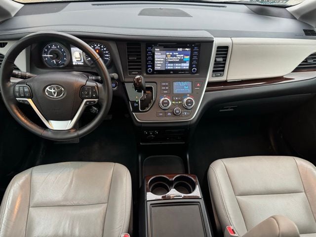 2020 Toyota Sienna Limited Premium 7 Passenger