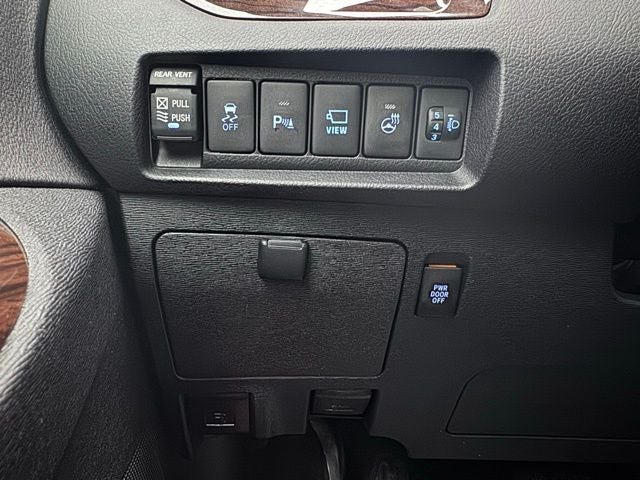 2020 Toyota Sienna Limited Premium 7 Passenger