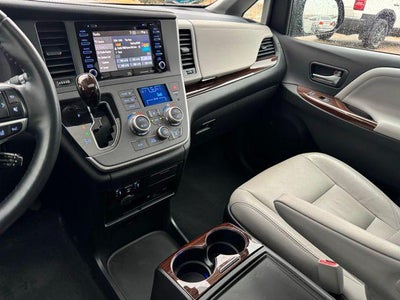 2020 Toyota Sienna Limited Premium 7 Passenger