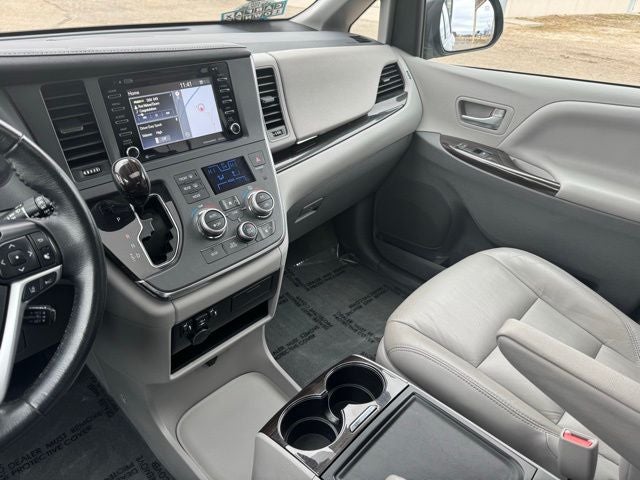 2019 Toyota Sienna XLE 7 Passenger