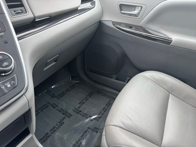 2019 Toyota Sienna XLE 7 Passenger