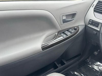 2019 Toyota Sienna XLE 7 Passenger