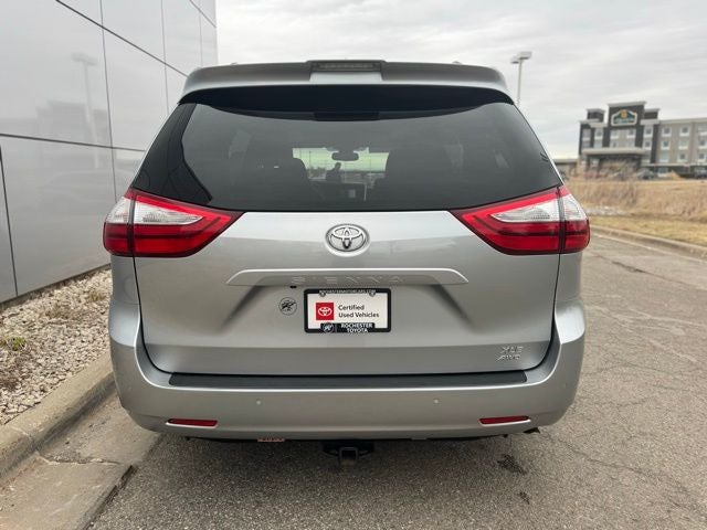 2019 Toyota Sienna XLE 7 Passenger