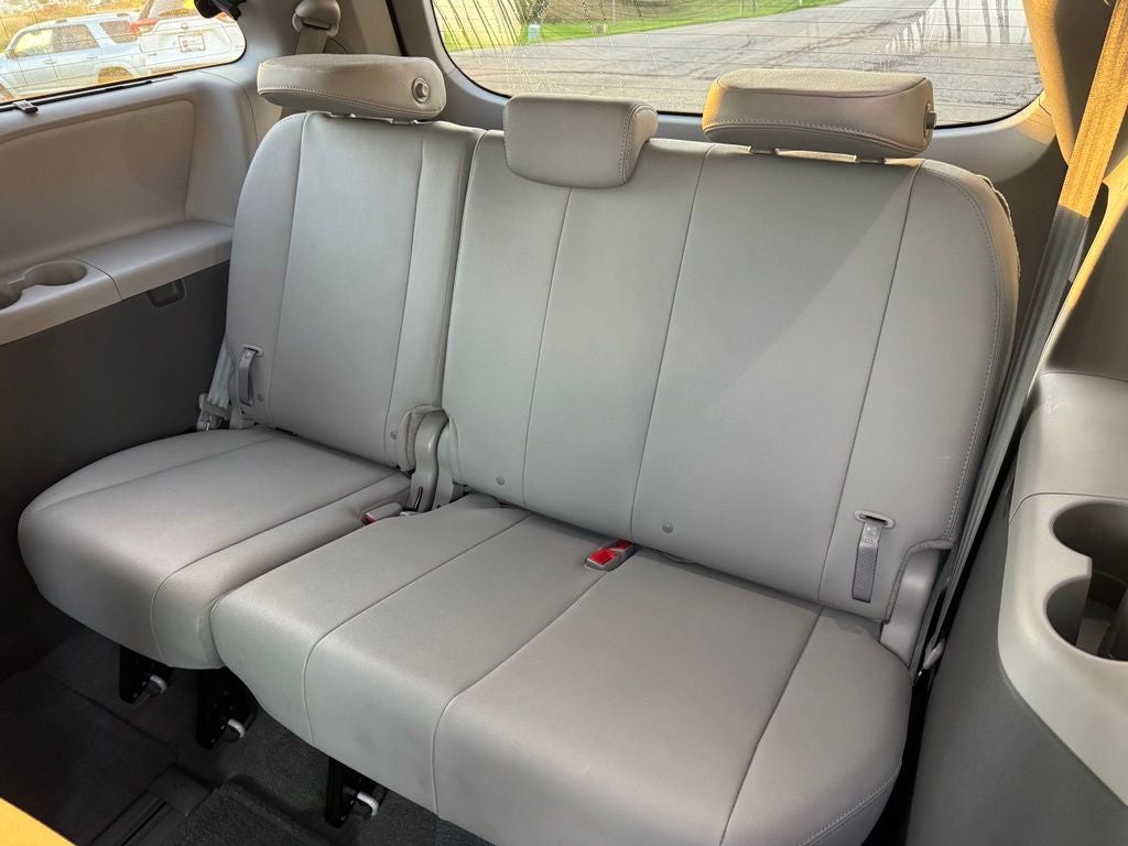 2017 Toyota Sienna XLE Premium 7 Passenger