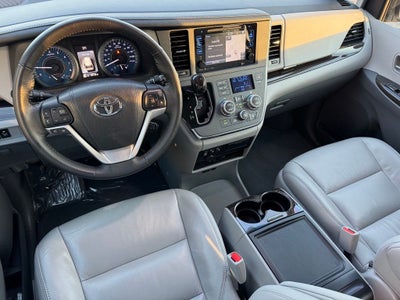 2017 Toyota Sienna XLE Premium 7 Passenger