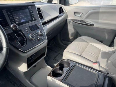 2019 Toyota Sienna XLE 7 Passenger