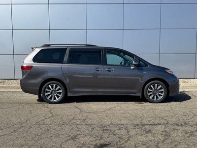 2020 Toyota Sienna Limited 7 Passenger