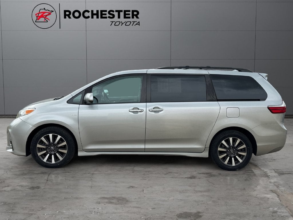 2019 Toyota Sienna XLE 7 Passenger