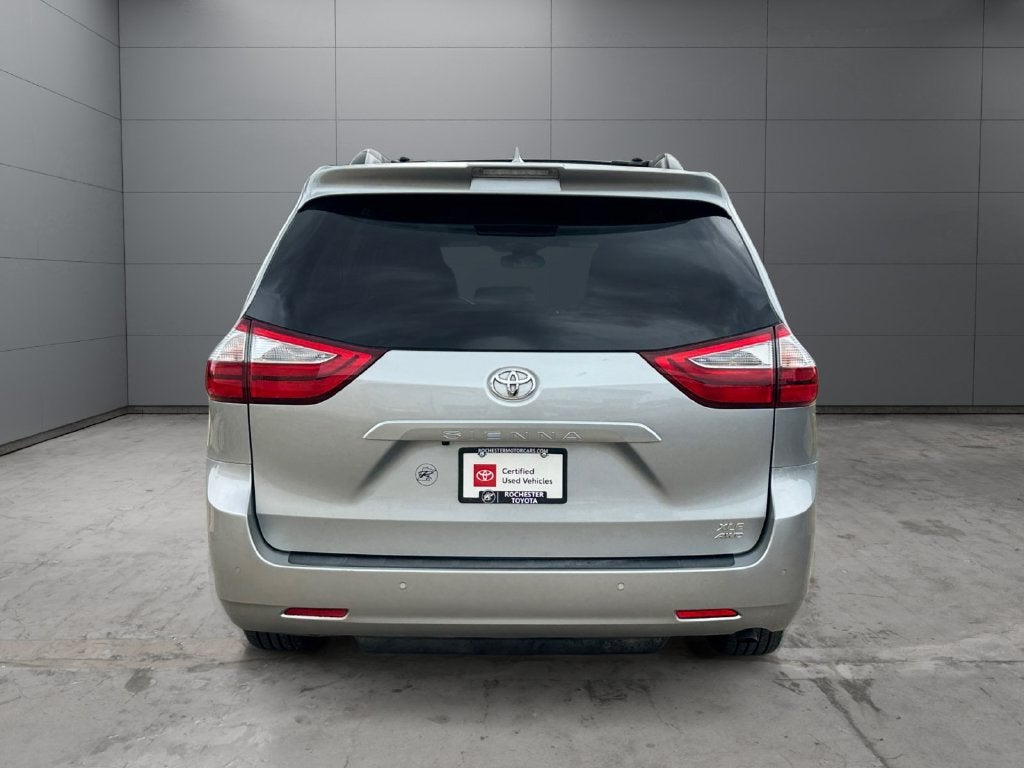 2019 Toyota Sienna XLE 7 Passenger