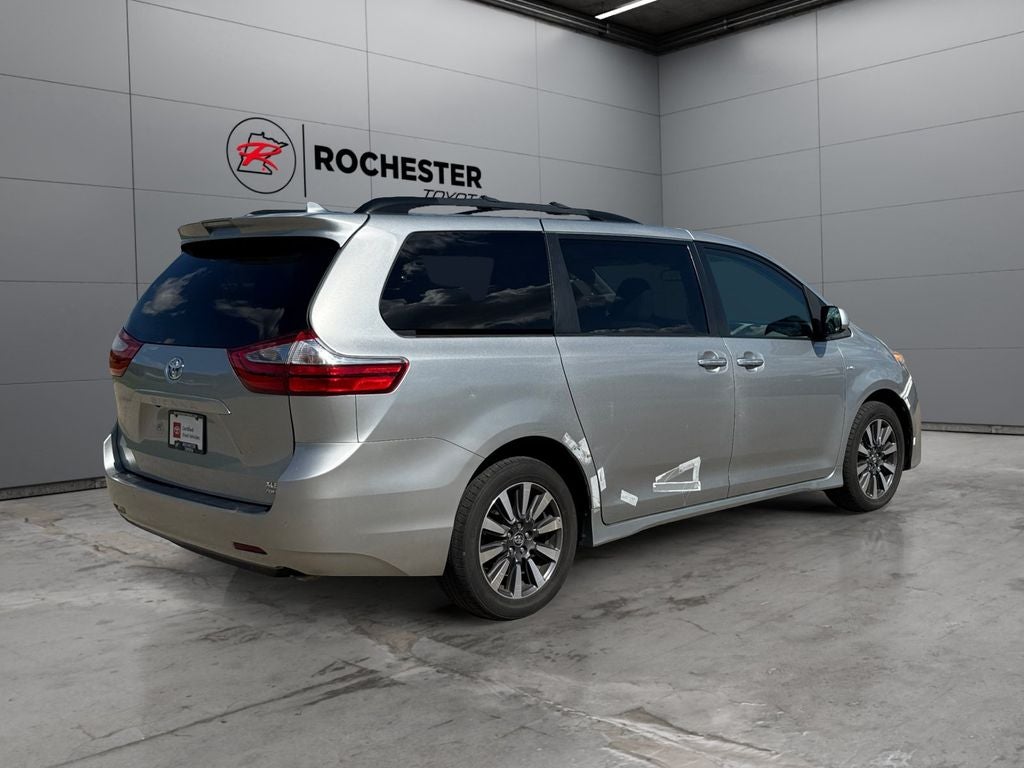 2019 Toyota Sienna XLE 7 Passenger