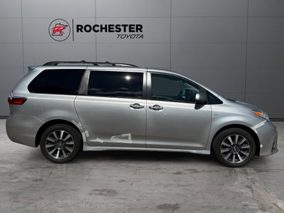 2019 Toyota Sienna XLE 7 Passenger