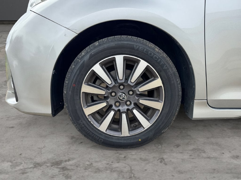 2019 Toyota Sienna XLE 7 Passenger