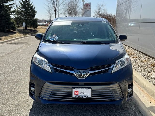 2020 Toyota Sienna XLE 7 Passenger