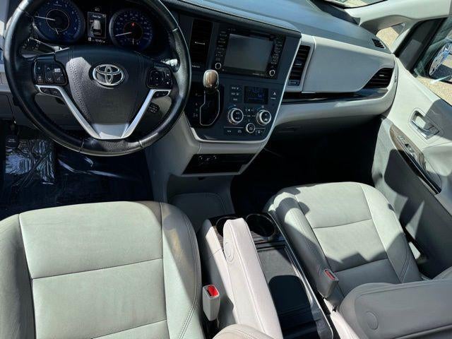 2020 Toyota Sienna XLE 7 Passenger
