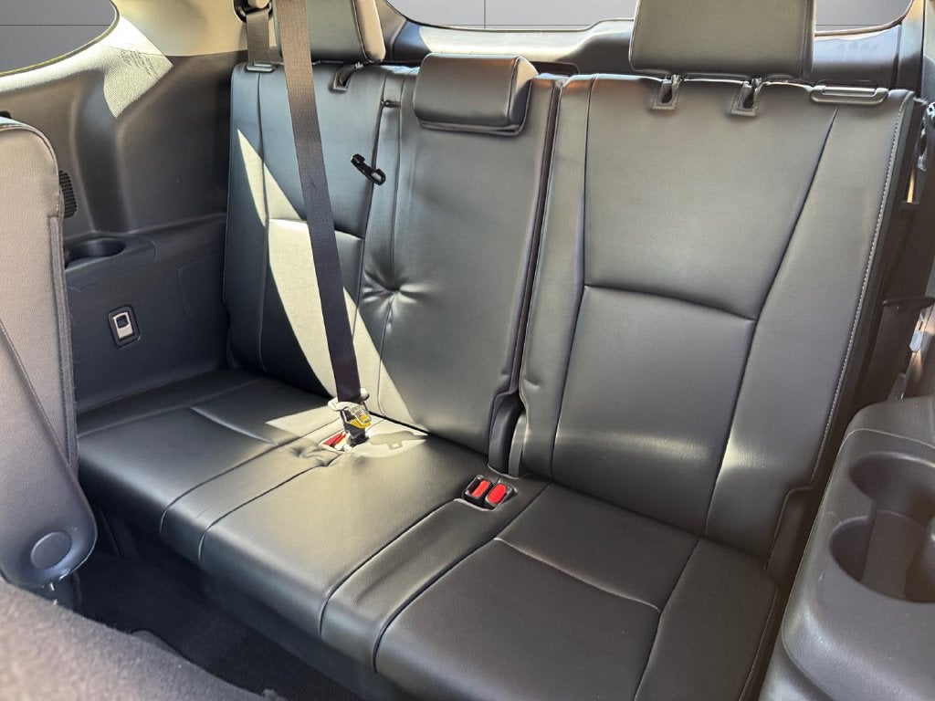 2022 Toyota Highlander Hybrid Platinum AWD