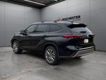 2022 Toyota Highlander Hybrid Platinum AWD