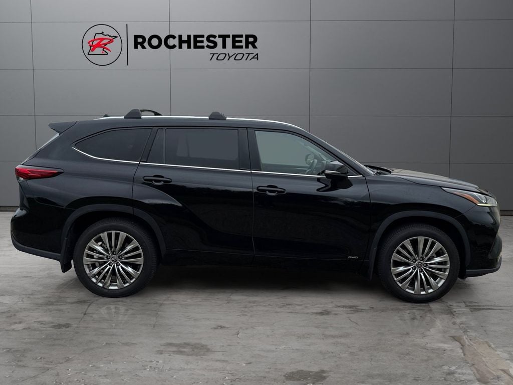 2022 Toyota Highlander Hybrid Platinum AWD