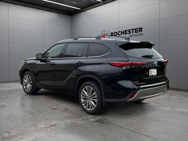 2022 Toyota Highlander Hybrid Platinum AWD