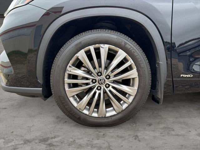 2022 Toyota Highlander Hybrid Platinum AWD