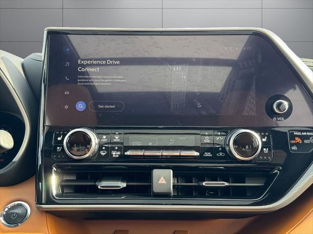 2023 Toyota Highlander Hybrid Platinum AWD
