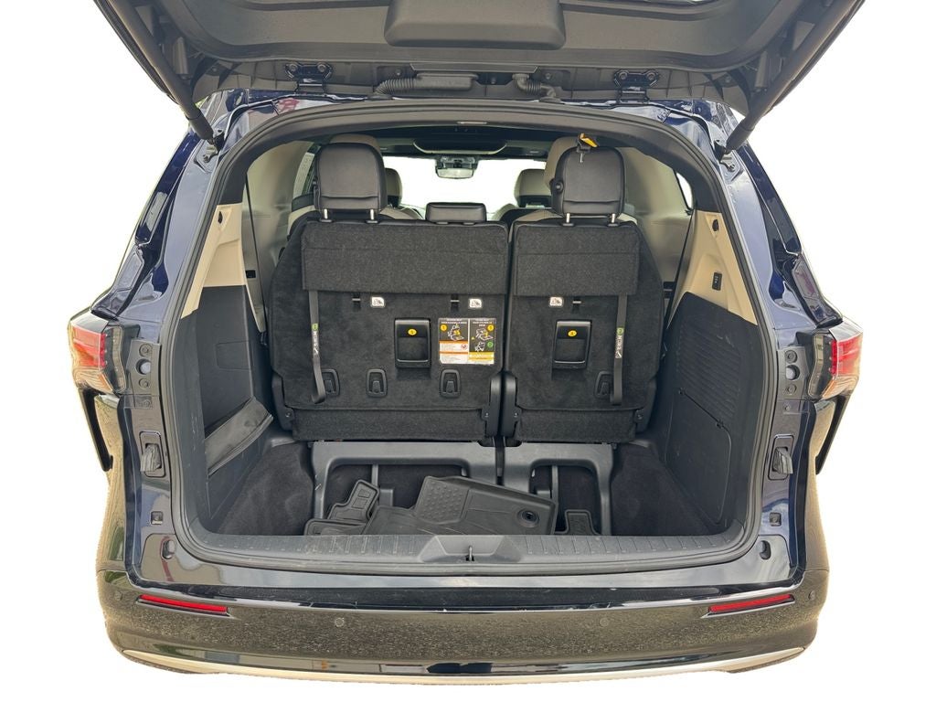 2025 Toyota Sienna Platinum 7 Passenger