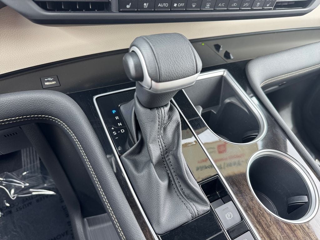2025 Toyota Sienna Platinum 7 Passenger