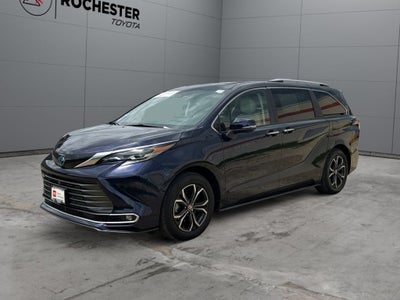 2025 Toyota Sienna Platinum 7 Passenger