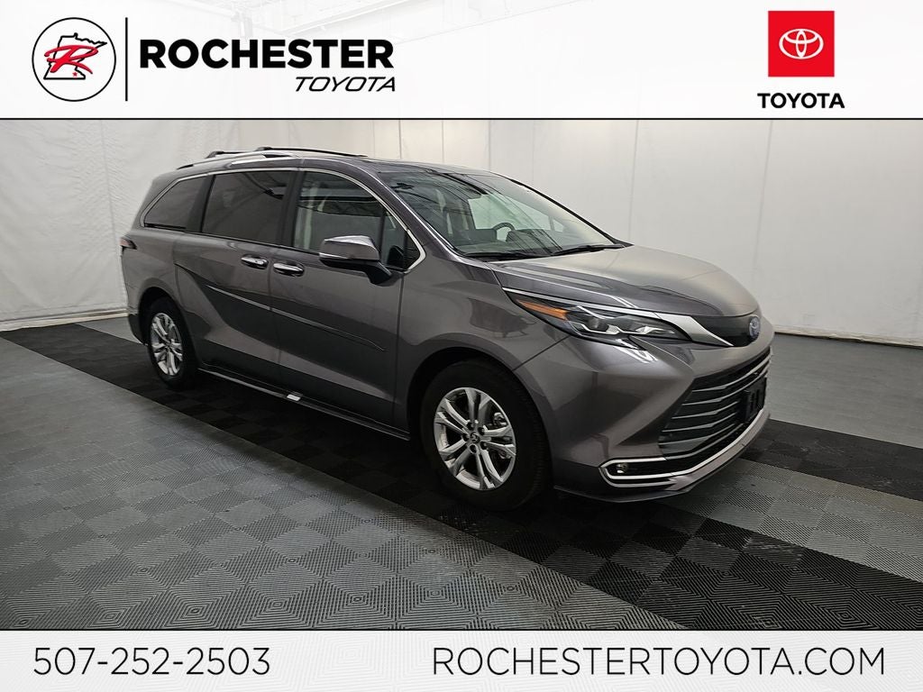 2024 Toyota Sienna Platinum 7 Passenger
