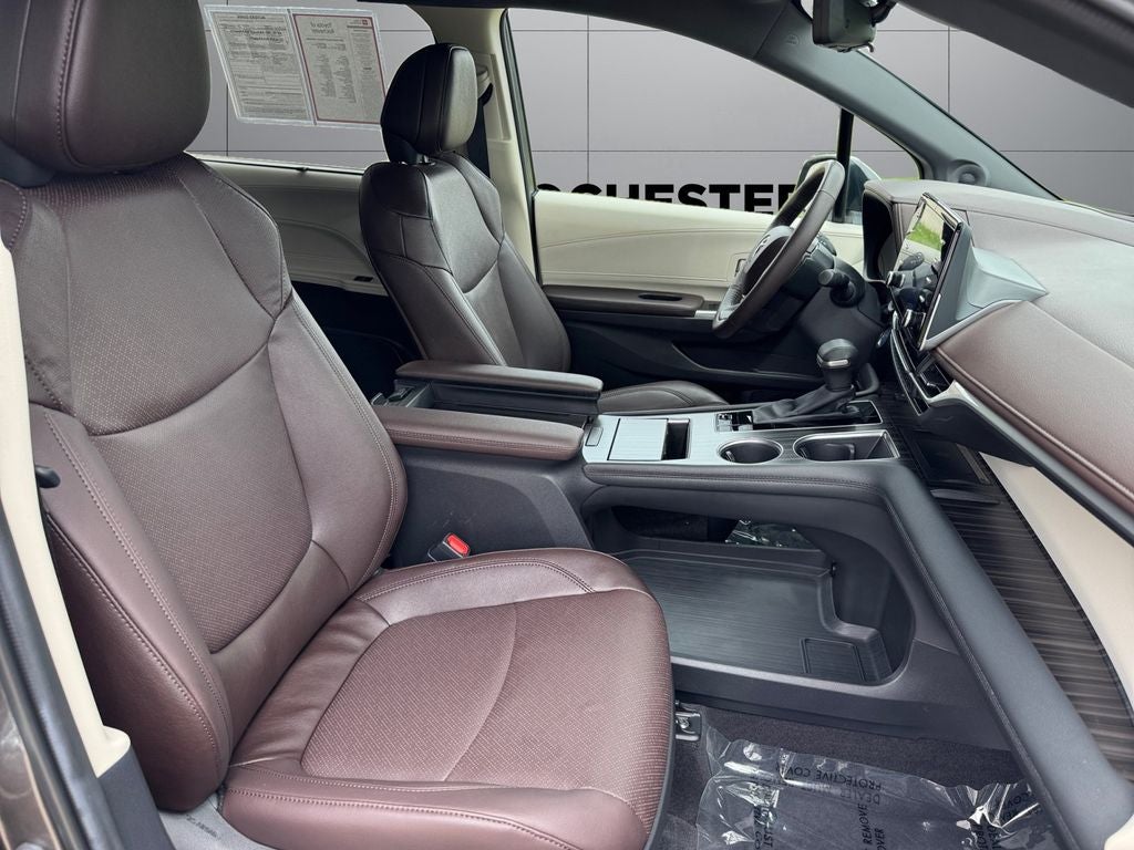 2024 Toyota Sienna Platinum 7 Passenger