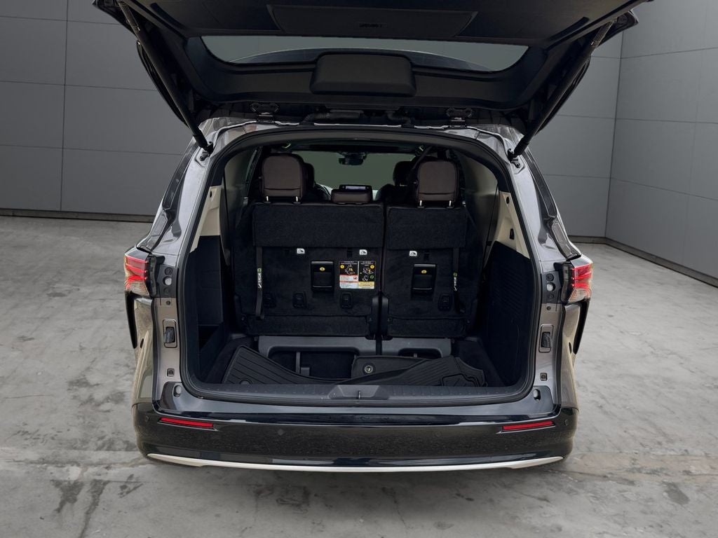 2024 Toyota Sienna Platinum 7 Passenger