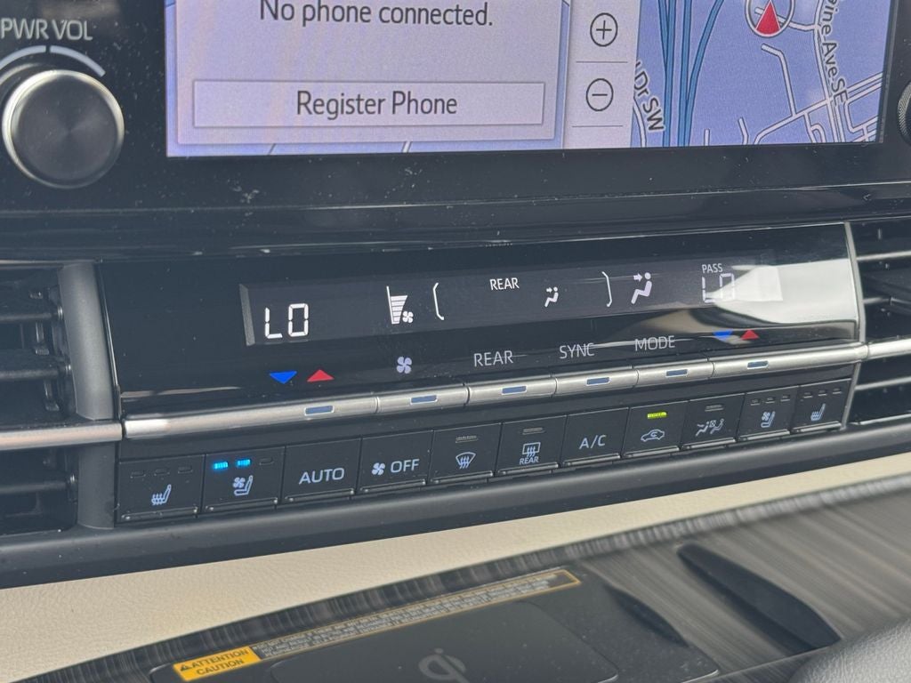 2024 Toyota Sienna Platinum 7 Passenger