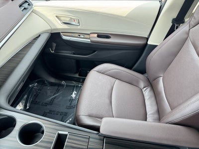 2024 Toyota Sienna Platinum 7 Passenger