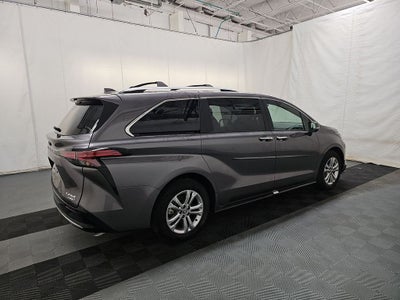 2024 Toyota Sienna Platinum 7 Passenger