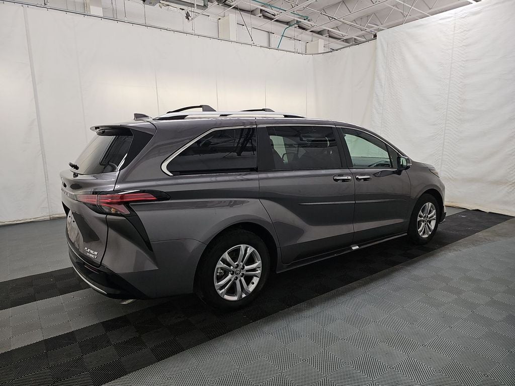 2024 Toyota Sienna Platinum 7 Passenger