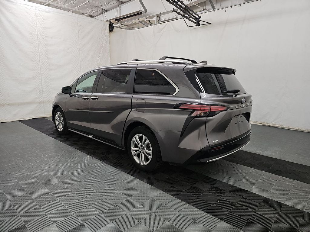 2024 Toyota Sienna Platinum 7 Passenger