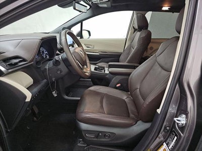 2024 Toyota Sienna Platinum 7 Passenger