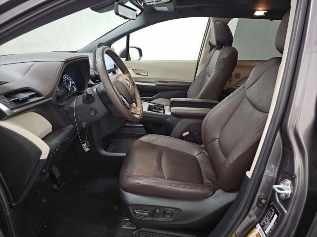 2024 Toyota Sienna Platinum 7 Passenger