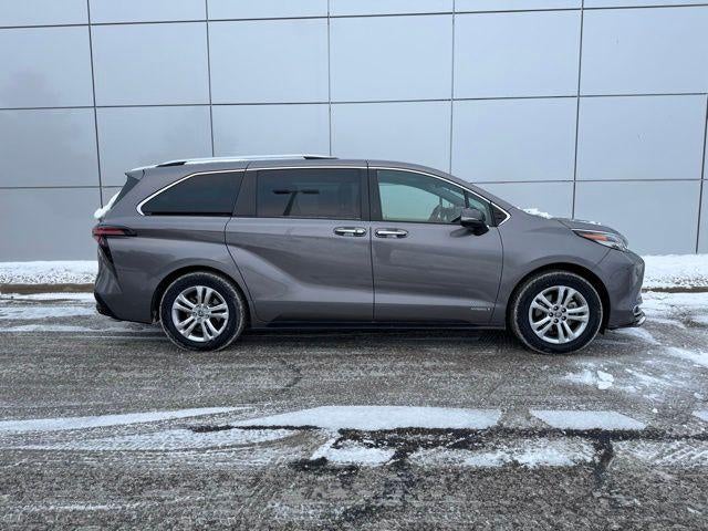2021 Toyota Sienna Platinum 7 Passenger