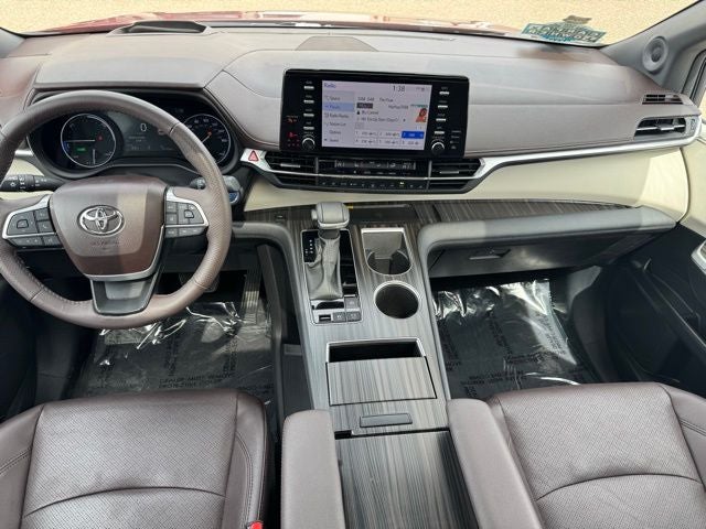 2024 Toyota Sienna Platinum 7 Passenger