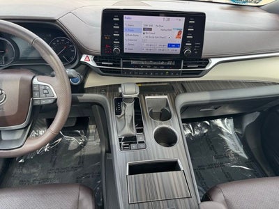 2024 Toyota Sienna Platinum 7 Passenger