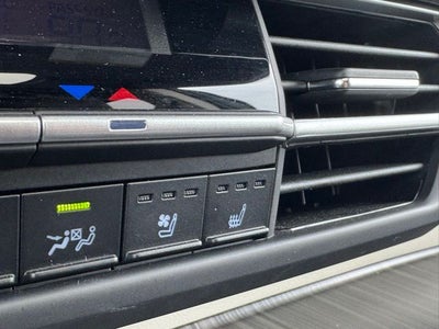 2024 Toyota Sienna Platinum 7 Passenger
