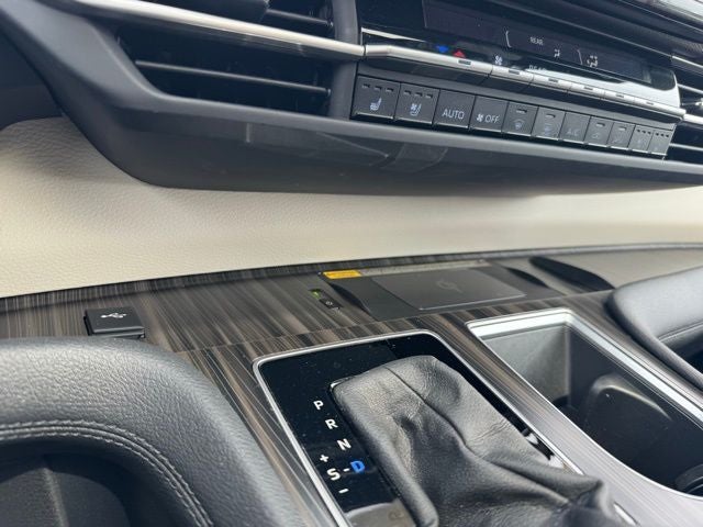 2024 Toyota Sienna Platinum 7 Passenger