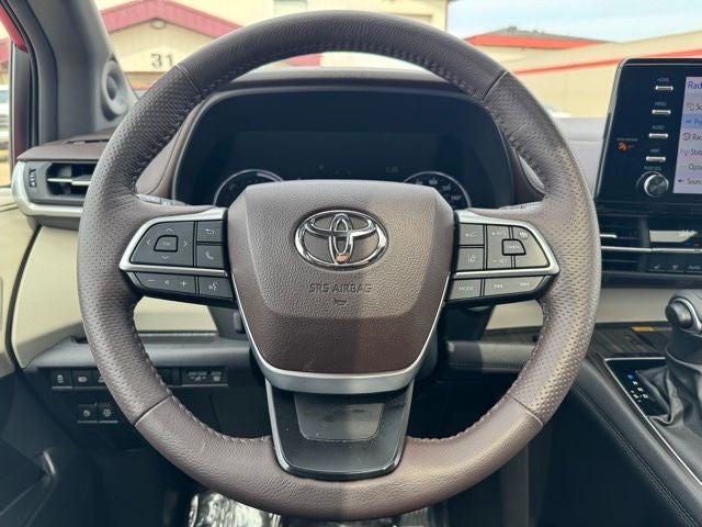 2024 Toyota Sienna Platinum 7 Passenger