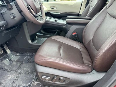 2024 Toyota Sienna Platinum 7 Passenger